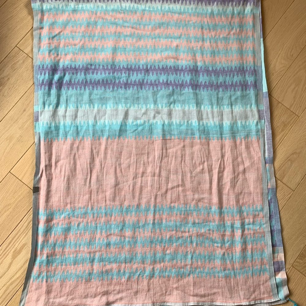 Iviva scarf - Picture 4 of 7